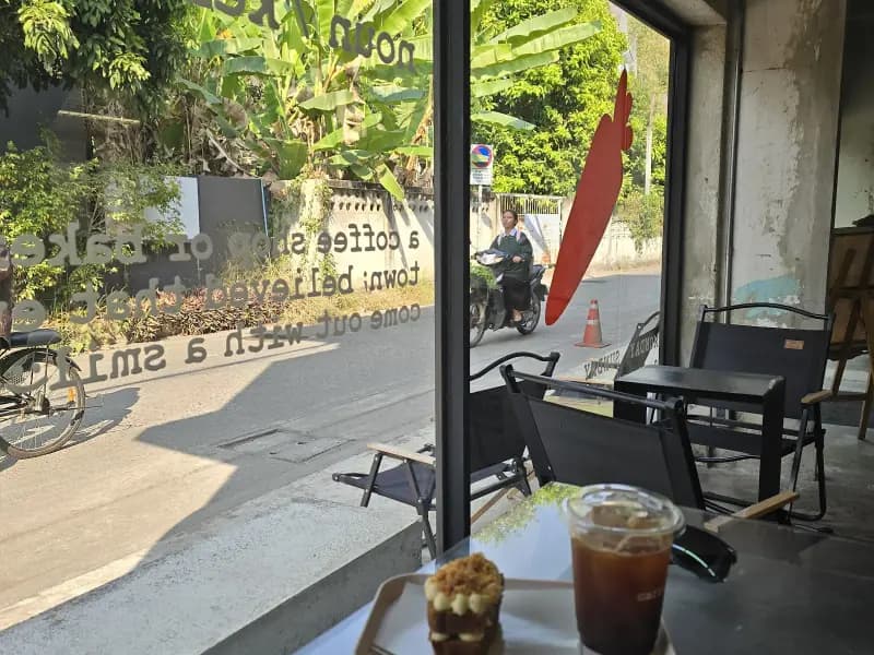 Carrot Cafe - Image 5