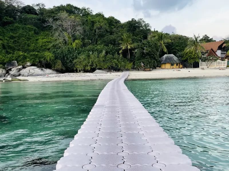 Cocohut Beach Resort - Image 10