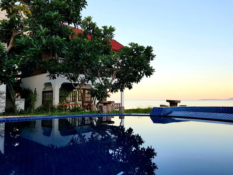 Island Life Bungalows - Image 4