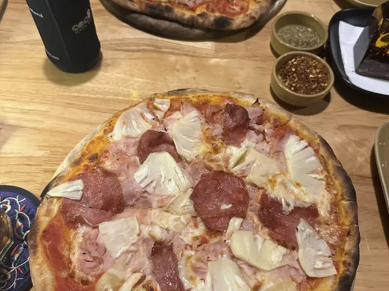 Locco's Pizzabar - Image 8