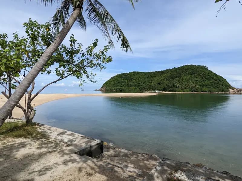 Mae Haad Beach