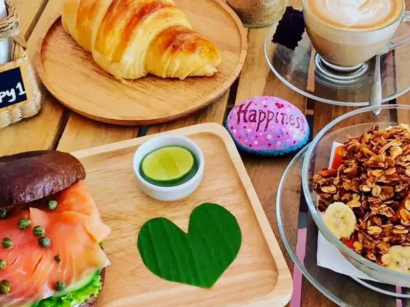 Mimi's Café - Image 2