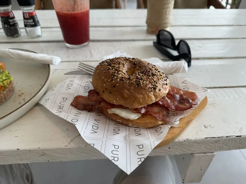 Pura Vida Cafe - Image 9