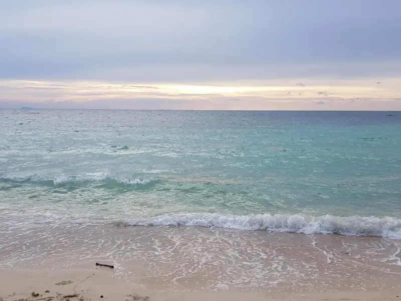 Secret Beach - Image 8