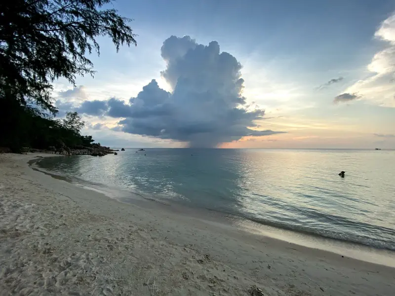 Secret Beach - Image 9