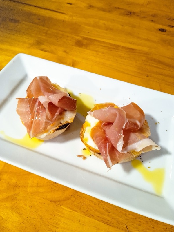 Fabio's Restaurant - Image 2