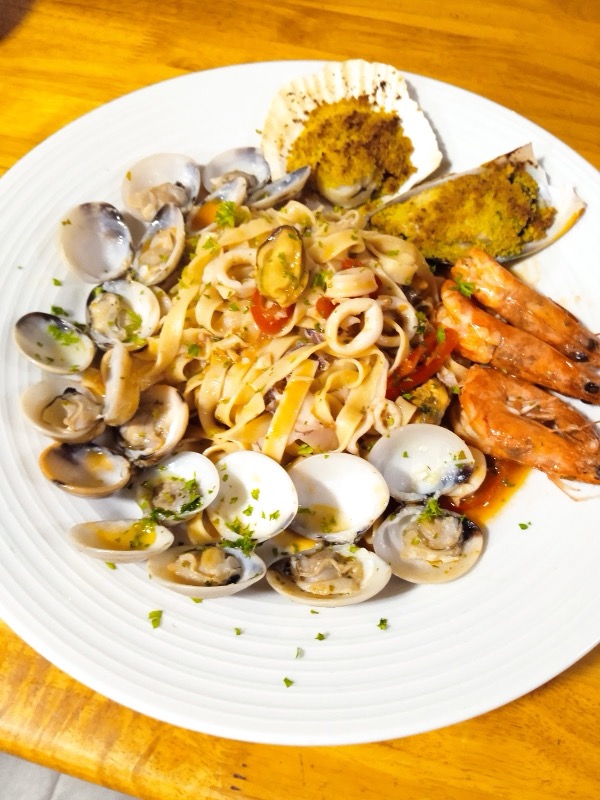 Fabio's Restaurant - Image 8