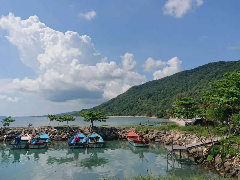 Haad Rin Pier - Image 5
