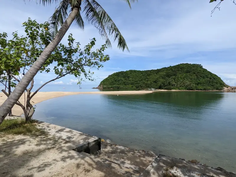 Mae Haad Beach