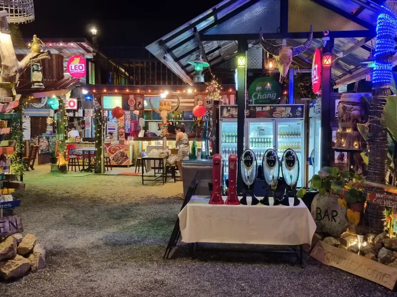 Night Market, Cafe 'Vintage