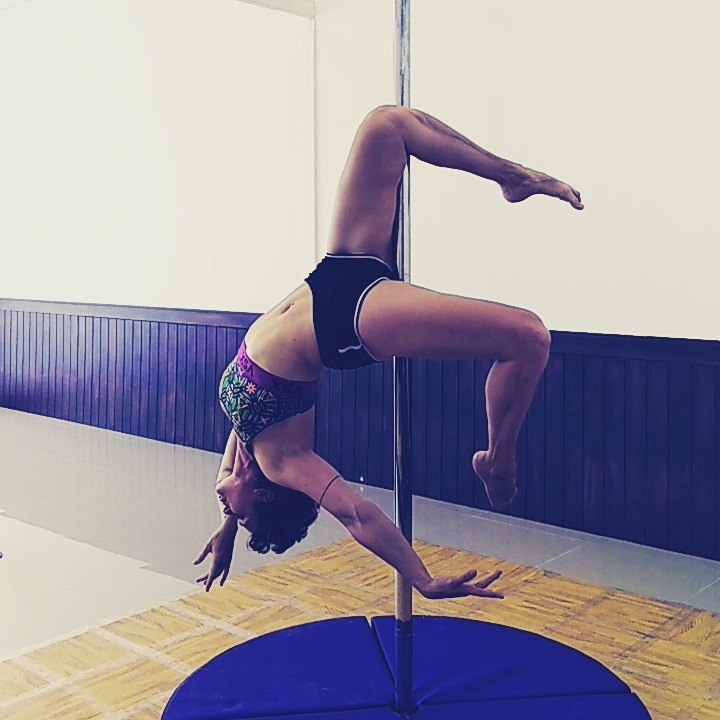 Pole Dance Studio - Image 10