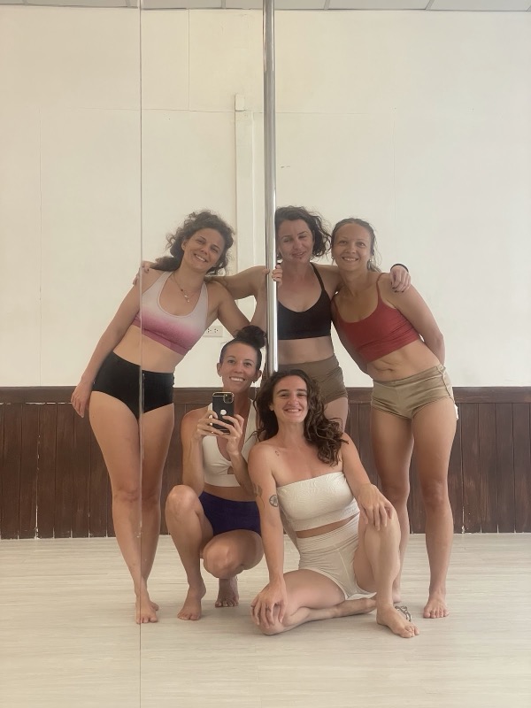 Pole Dance Studio - Image 6