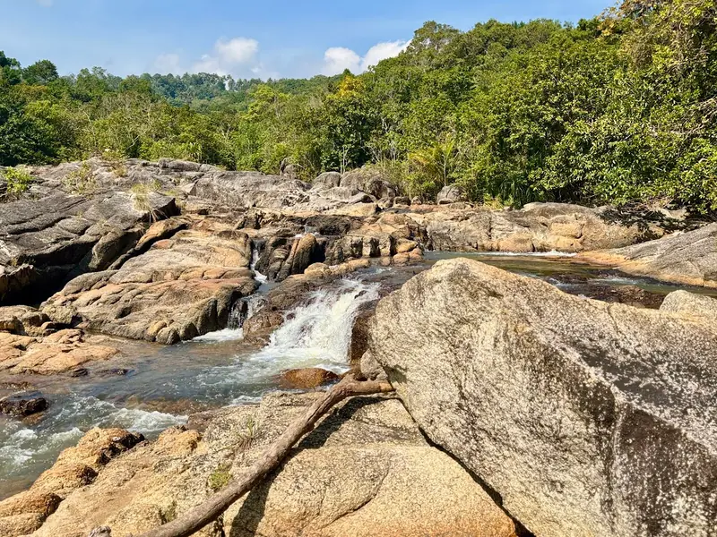 Than Prawet Waterfall - Image 1