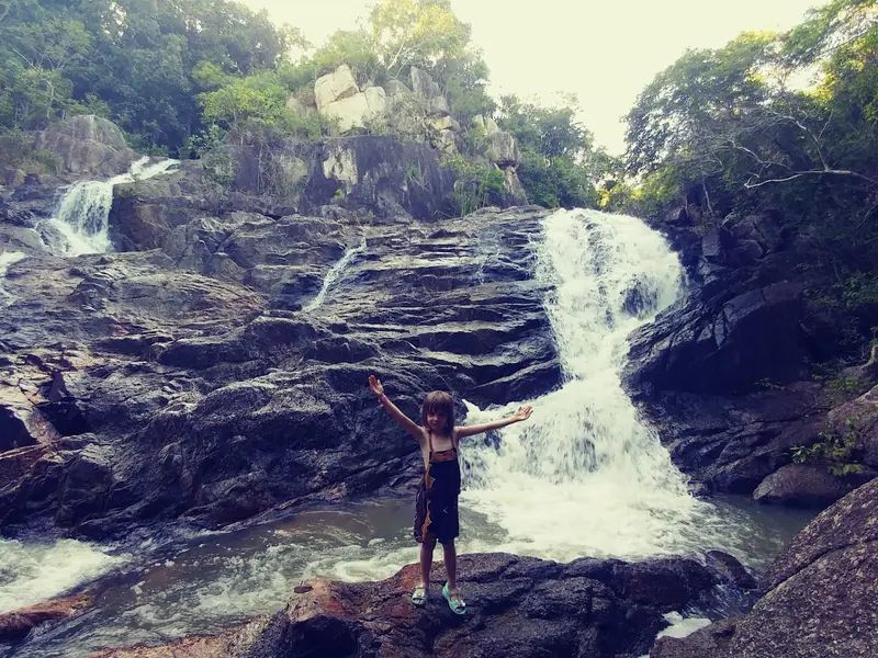 Than Prawet Waterfall - Image 9