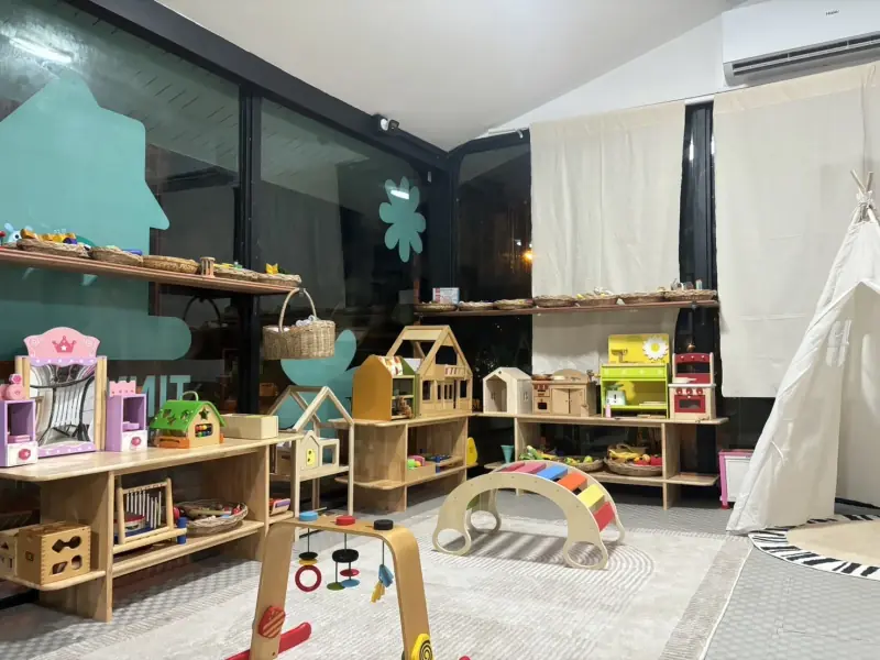 Tiny House - Image 2