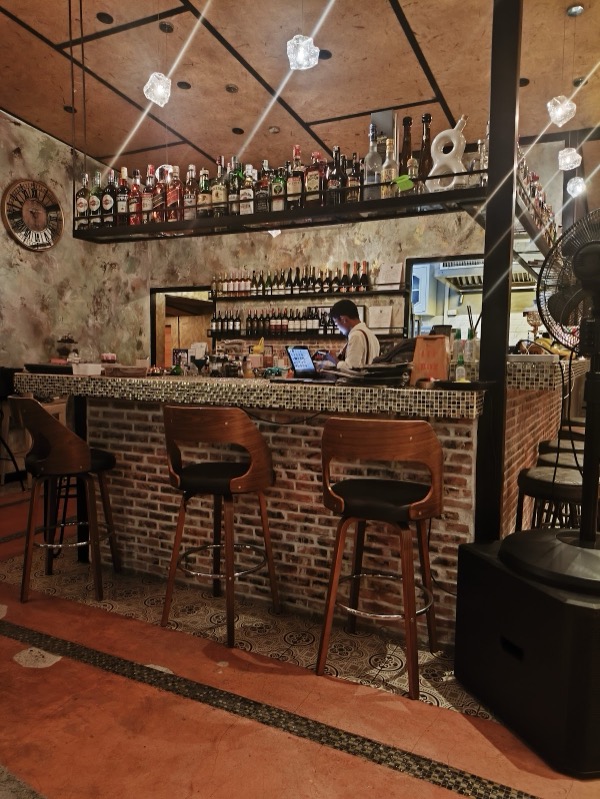 Vertigo Resto Bar - Image 5